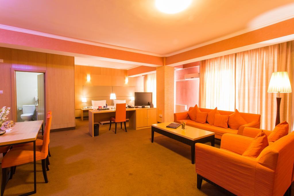 The Corporate Hotel Ουλάν Μπατόρ Εξωτερικό φωτογραφία