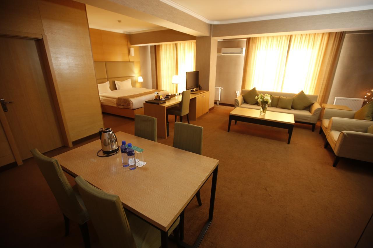 The Corporate Hotel Ουλάν Μπατόρ Εξωτερικό φωτογραφία
